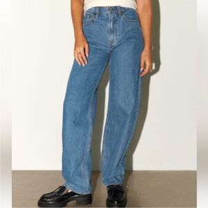 30L Abercrombie & Fitch Curve Love Taper Jeans